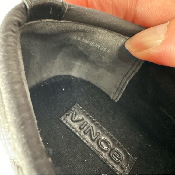 Vince Blair Quilted Slip On Shoe Cross Trainer 5.5 black Retail $200 - Picture 4 of 11